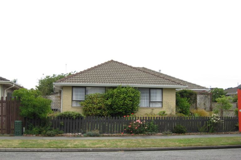 Photo of property in 40 Kuaka Crescent, Bromley, Christchurch, 8062