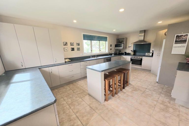 Photo of property in 374 Airedale Road, Weston, Oamaru, 9492