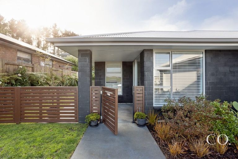 Photo of property in 284 Ballintoy Park Drive, Welcome Bay, Tauranga, 3175