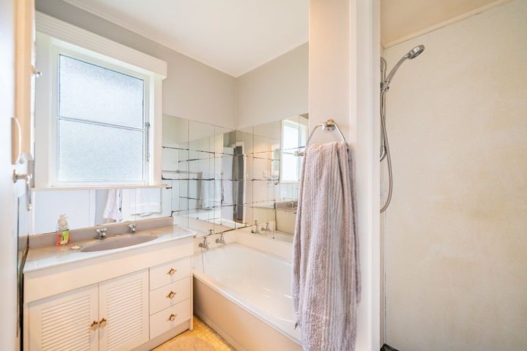 Photo of property in 51 Thackeray Street, Trentham, Upper Hutt, 5018