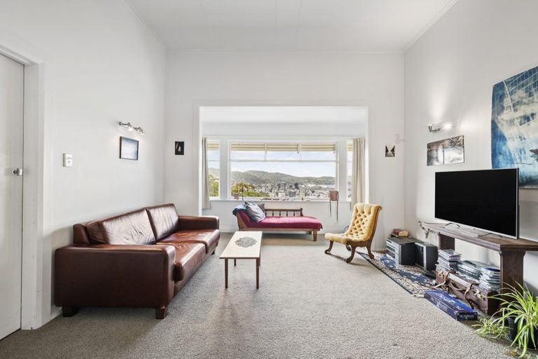 Photo of property in 13 Dorking Road, Brooklyn, Wellington, 6021