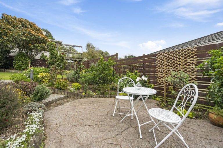 Photo of property in 72 Raroa Terrace, Tawa, Wellington, 5028