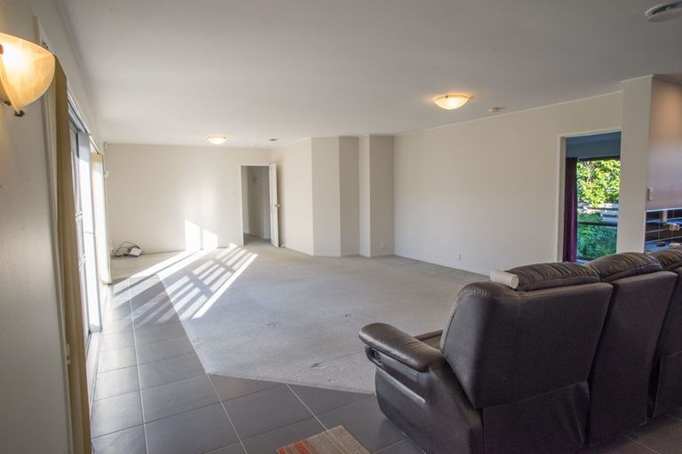 Photo of property in 58 Prince Regent Drive, Half Moon Bay, Auckland, 2012