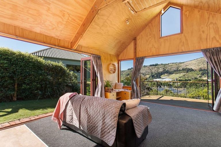 Photo of property in 37 Flinders Road, Heathcote Valley, Christchurch, 8022