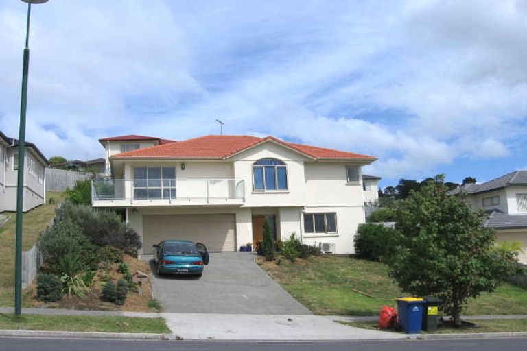 Photo of property in 36 Bluebird Crescent, Unsworth Heights, Auckland, 0632