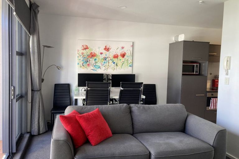 Photo of property in Atrium Towers, 6a/154 The Terrace, Wellington Central, Wellington, 6011