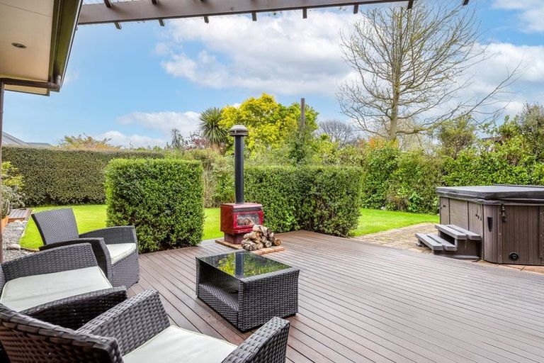 Photo of property in 8 Elm Drive, Rangiora, 7400