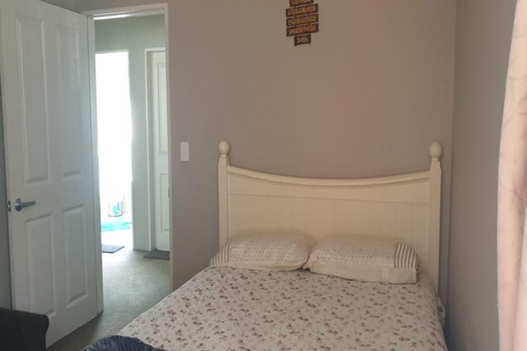 Photo of property in 13 Aragon Grove, Kingsley Heights, Upper Hutt, 5018