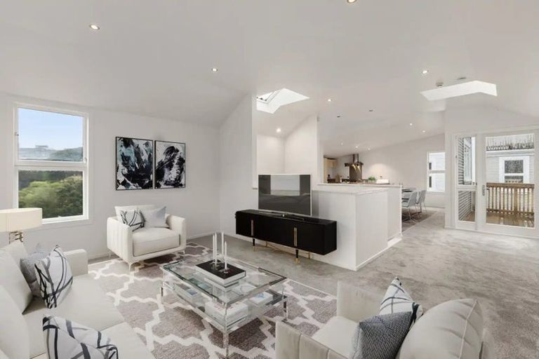 Photo of property in 20 Parliament Street, Thorndon, Wellington, 6011