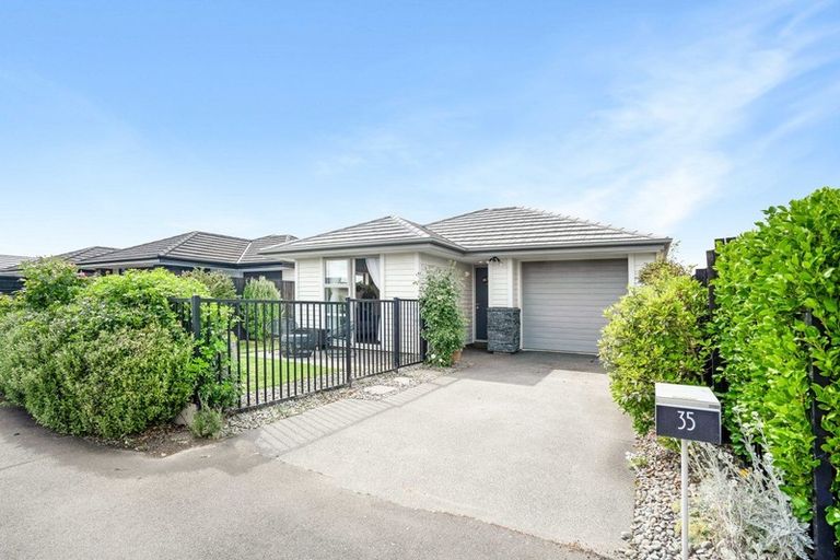Photo of property in 35 Packard Crescent, Halswell, Christchurch, 8025