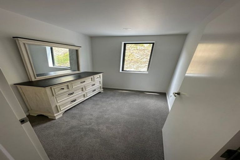 Photo of property in 39 Oakum Road, Whitby, Porirua, 5024