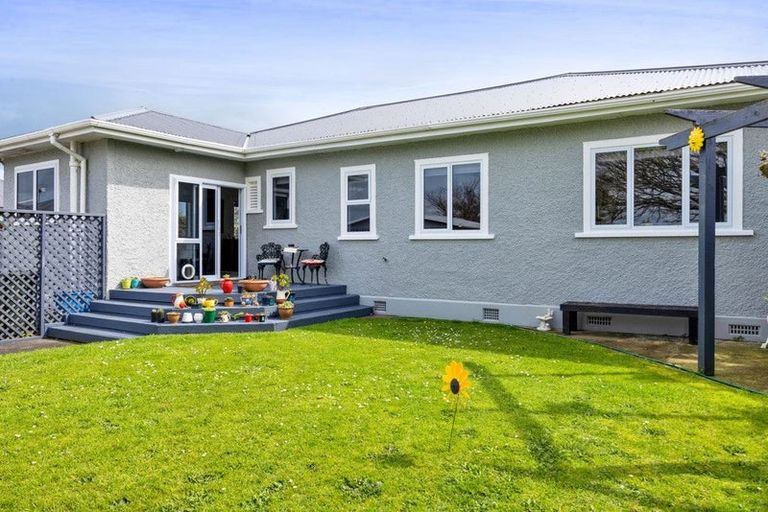 Photo of property in 18 Albion Street, Hawera, 4610
