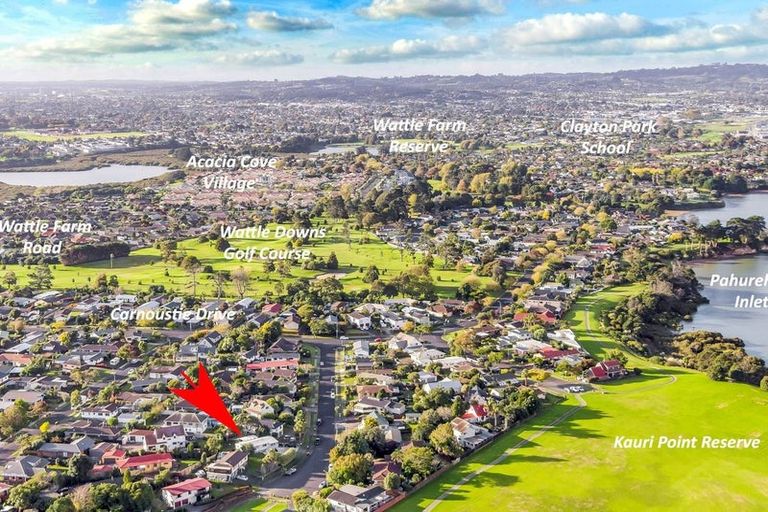 Photo of property in 17 Hoylake Place, Wattle Downs, Auckland, 2103