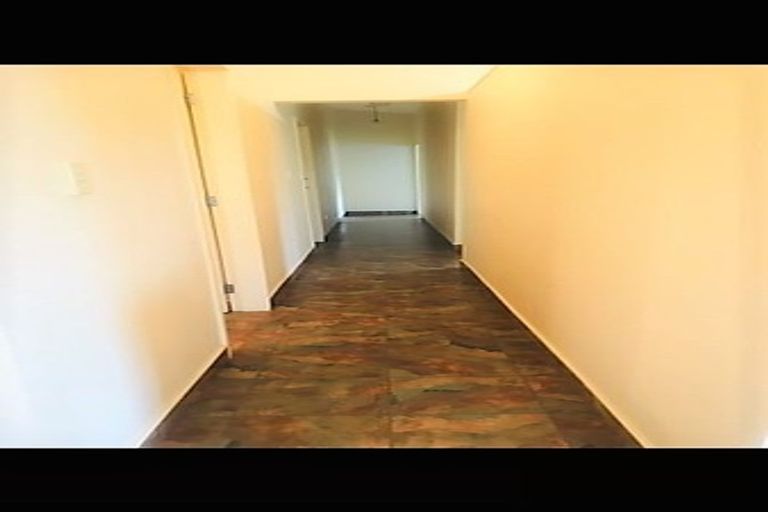 Photo of property in 370 Tararua Road, Levin, 5571