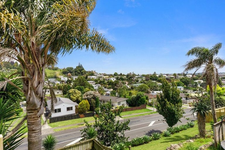 Photo of property in 15 Talbot Place, Welcome Bay, Tauranga, 3112