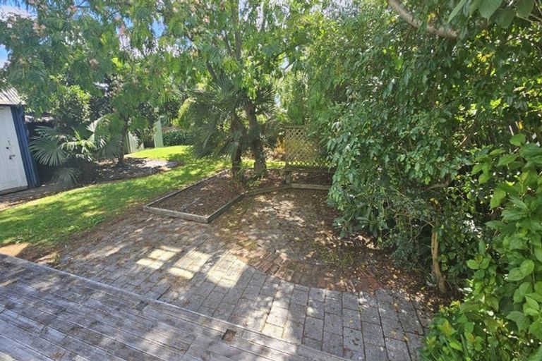 Photo of property in 810 Heretaunga Street East, Parkvale, Hastings, 4122