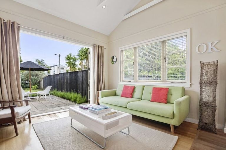 Photo of property in 1/5 Bayswater Avenue, Bayswater, Auckland, 0622