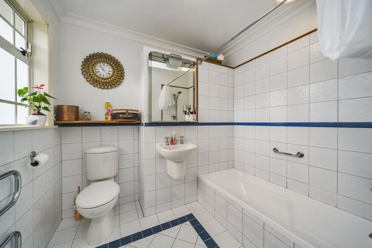 Photo of property in 57 Guy Avenue, Takaro, Palmerston North, 4410