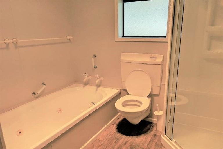 Photo of property in 280 Stokes Valley Road, Stokes Valley, Lower Hutt, 5019