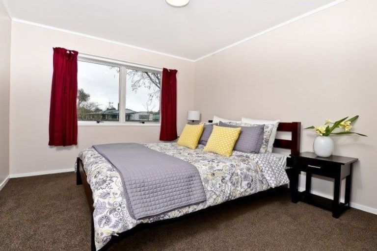 Photo of property in 2 Raymond Street, Fairview Downs, Hamilton, 3214