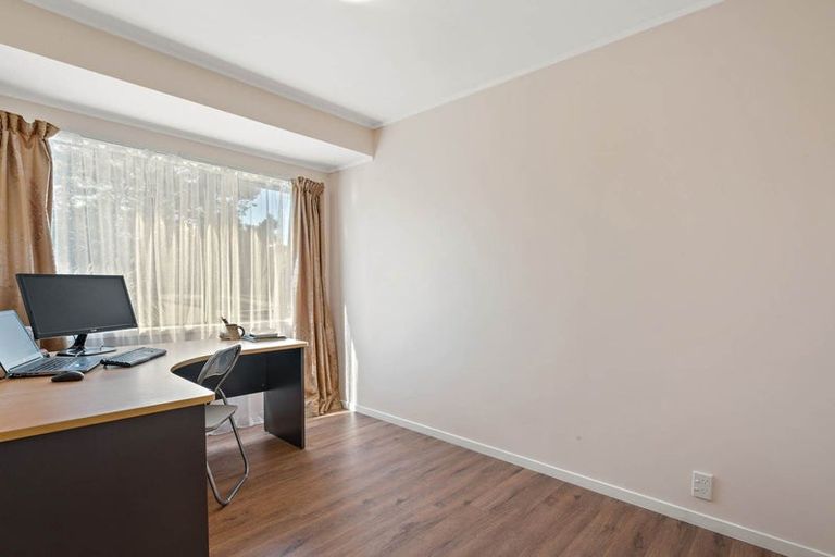 Photo of property in 74a Reynella Drive, Massey, Auckland, 0614