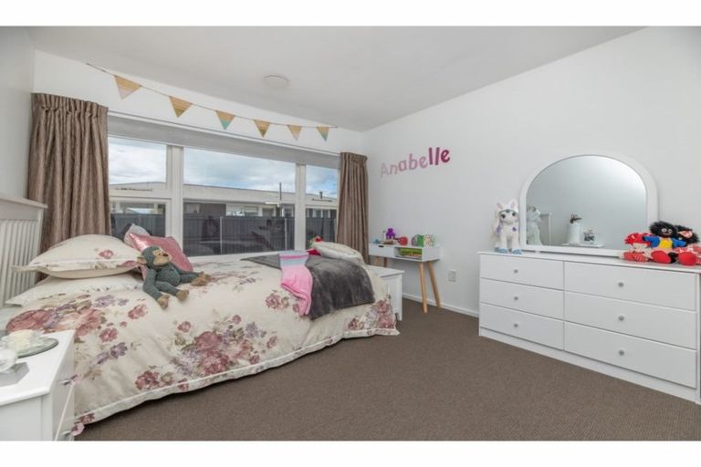 Photo of property in 17 Leverett Place, North New Brighton, Christchurch, 8083