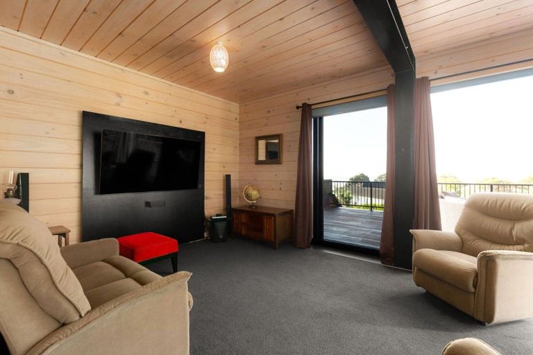 Photo of property in 8 Ngarimu Heights Row, Ngarimu Bay, Thames, 3575