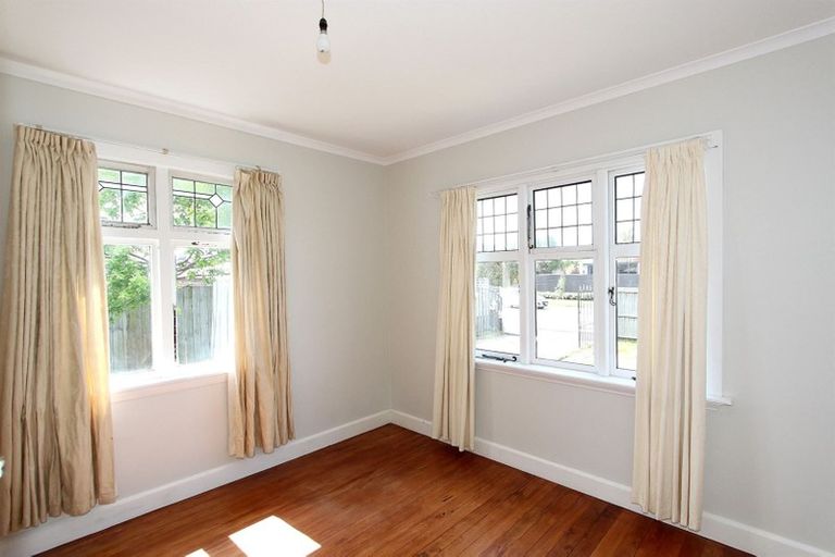 Photo of property in 158 Palmers Road, New Brighton, Christchurch, 8083