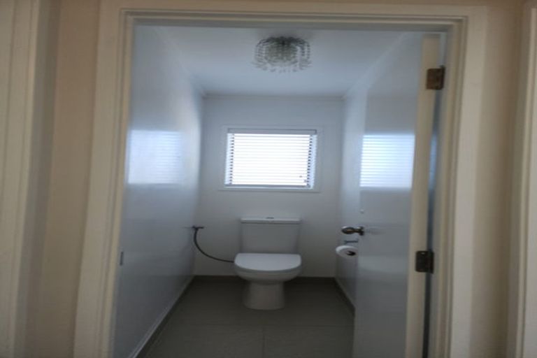 Photo of property in 1/33 Quebec Road, Milford, Auckland, 0620