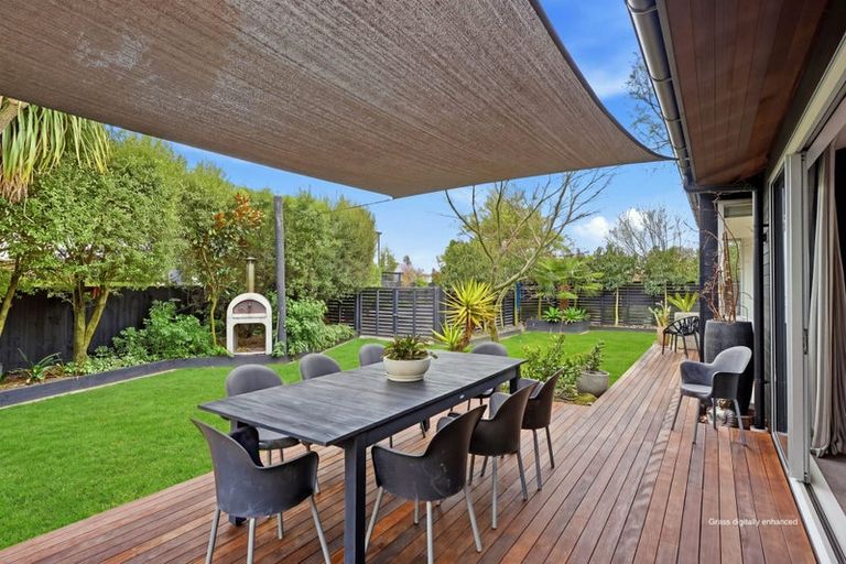 Photo of property in 9 Hadlow Place, Burnside, Christchurch, 8041
