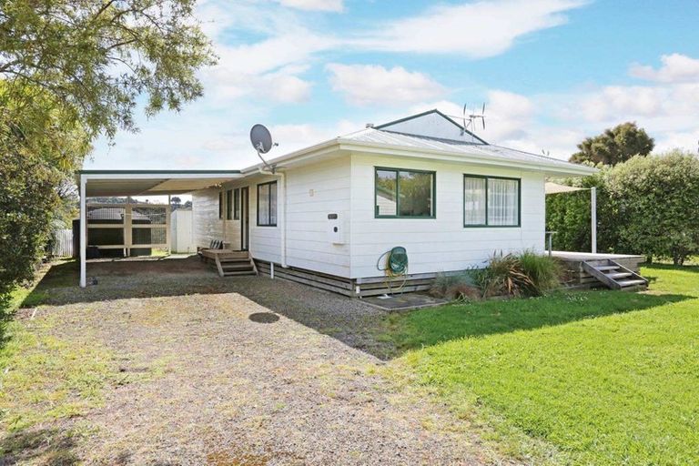 Photo of property in 10 Mackinnon Road, Manukau Heads, Waiuku, 2684