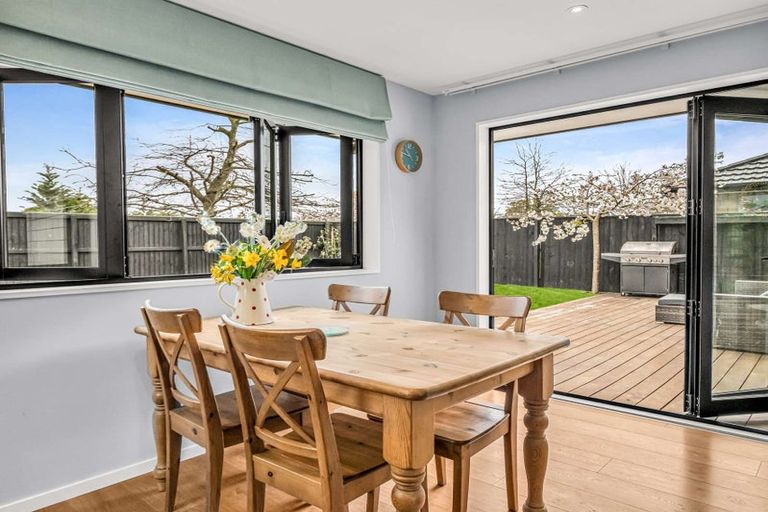 Photo of property in 33 Tara Crescent, Woodend, 7610