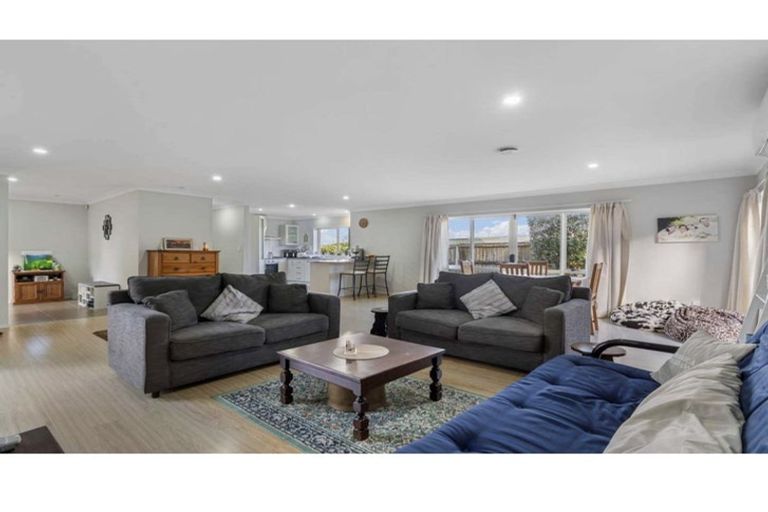 Photo of property in 8a Grassways Avenue, Pakuranga, Auckland, 2010