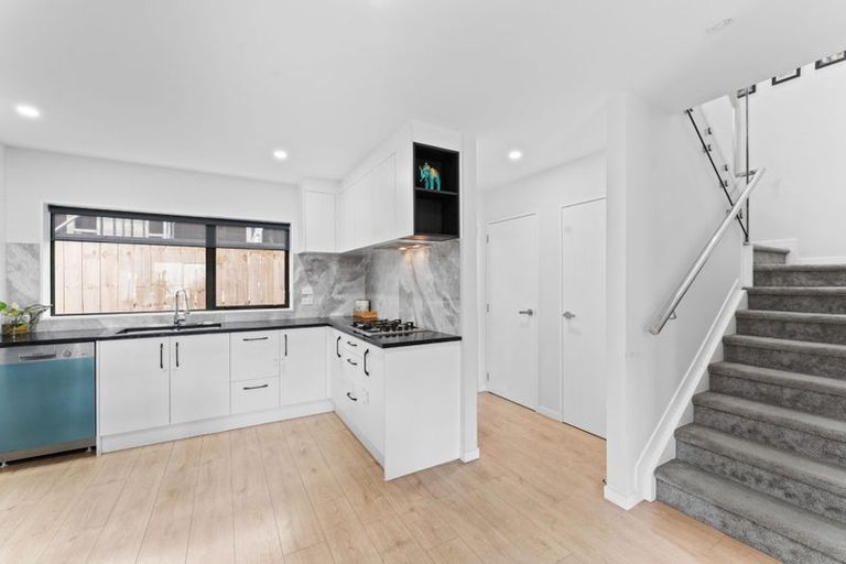 Photo of property in 222c Pakuranga Road, Pakuranga Heights, Auckland, 2010