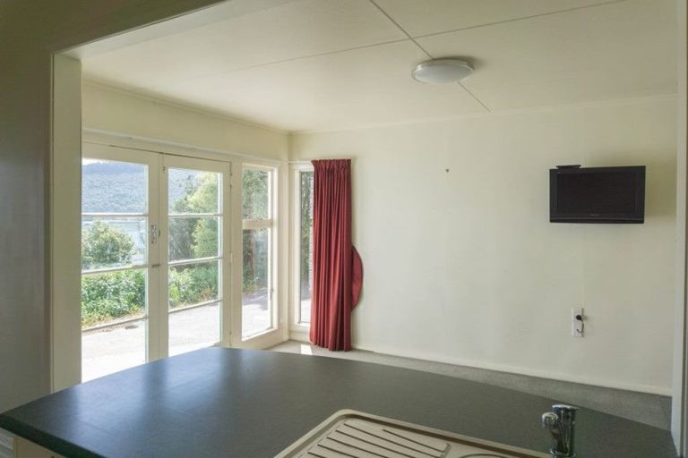 Photo of property in 63 Doon Street, Vauxhall, Dunedin, 9013