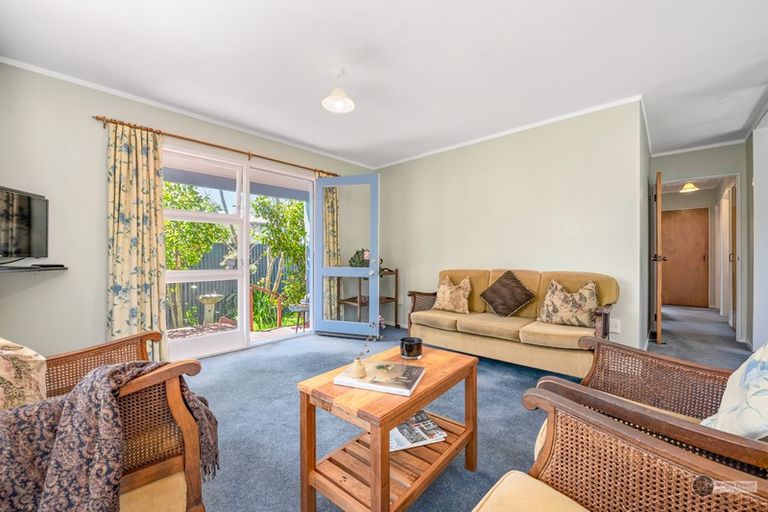 Photo of property in 2/2 Haig Street, Waterloo, Lower Hutt, 5011