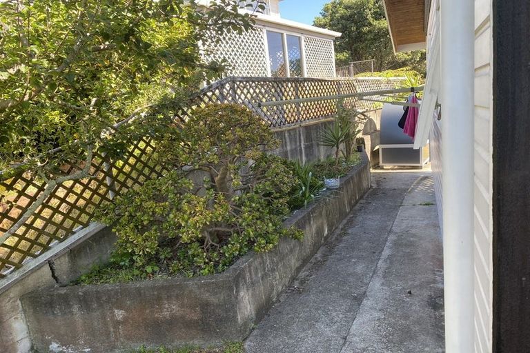 Photo of property in 6 Flaxmere Street, Waikanae Beach, Waikanae, 5036