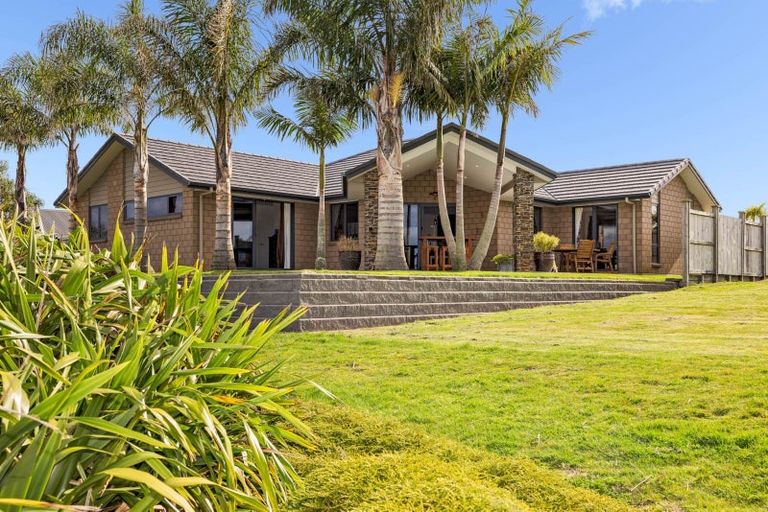 Photo of property in 10 Sophora Place, Papamoa Beach, Papamoa, 3118