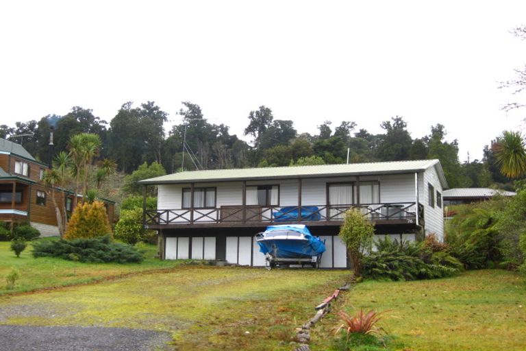 Photo of property in 76 Ahau Street, Moana, 7872