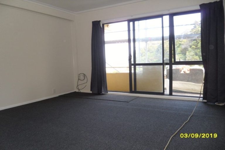 Photo of property in 4 London Road, Korokoro, Lower Hutt, 5012