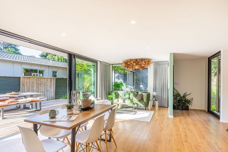 Photo of property in 76 Tennis Court Road, Raumati South, Paraparaumu, 5032