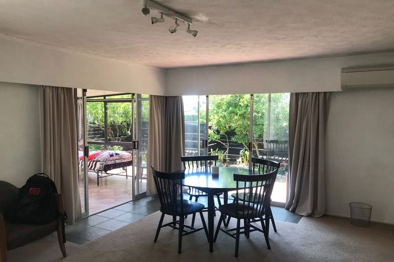 Photo of property in 1/37 Eversleigh Road, Belmont, Auckland, 0622