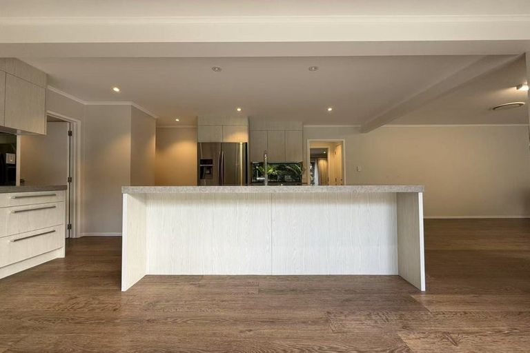 Photo of property in 26 Kingfisher Grove, Greenhithe, Auckland, 0632