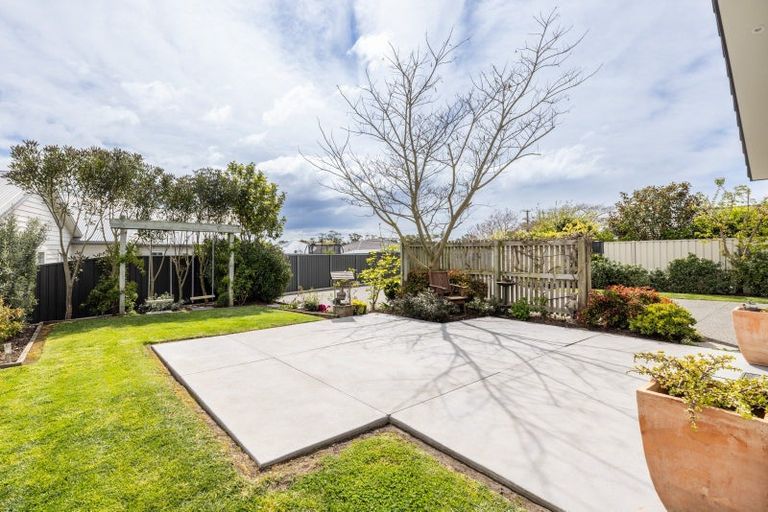 Photo of property in 75a Arataki Road, Havelock North, 4130