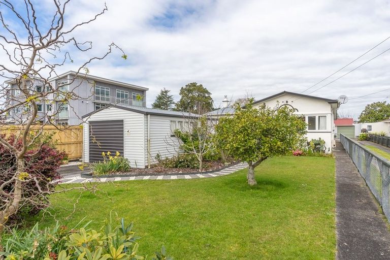 Photo of property in 12 Frances Street, Hamilton East, Hamilton, 3216