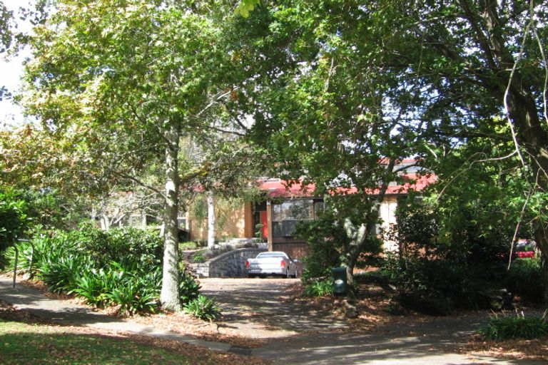 Photo of property in 9 Meanda Gardens, Sunnyhills, Auckland, 2010
