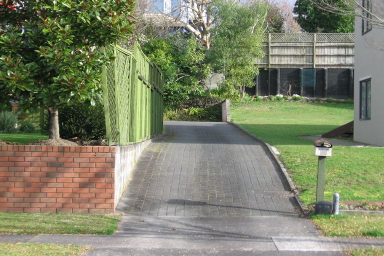 Photo of property in 4 Burn-murdoch Street, St Andrews, Hamilton, 3200