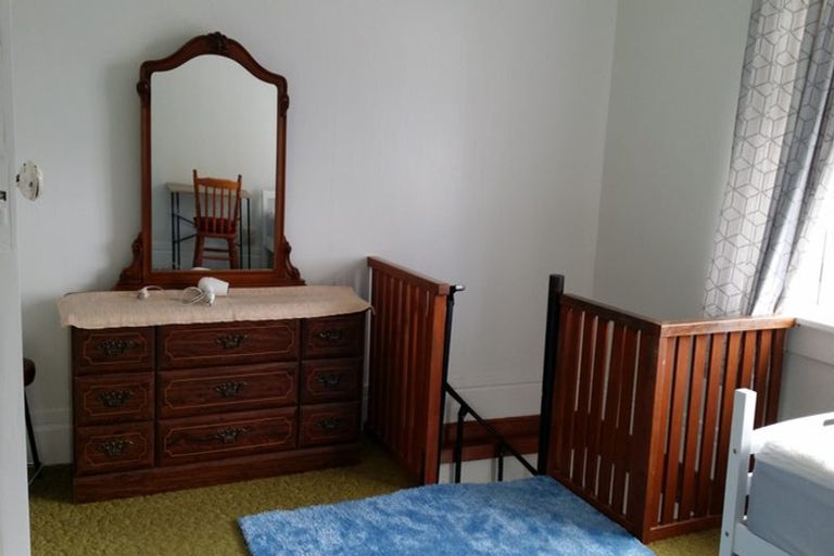 Photo of property in 75 Todman Street, Brooklyn, Wellington, 6021