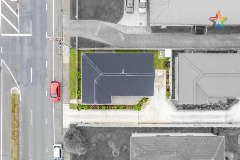 Photo of property in 25a Wainuiomata Road, Wainuiomata, Lower Hutt, 5014