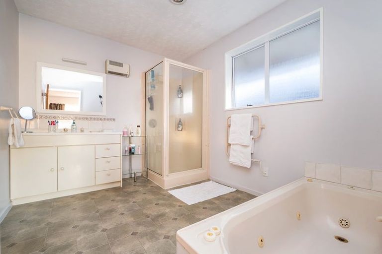 Photo of property in 28 Roydon Drive, Templeton, Christchurch, 8042